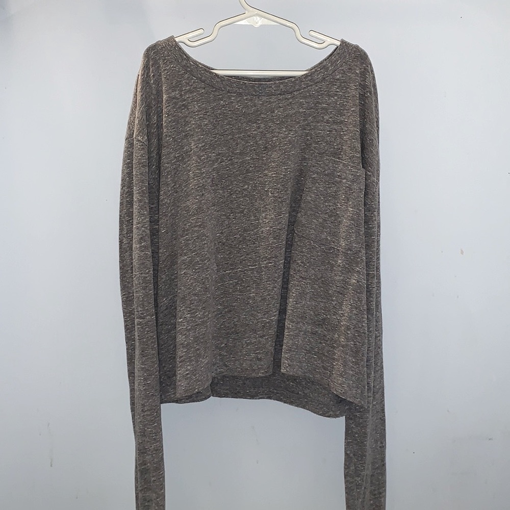 Grey 80’s boxy cropped long-sleeve tee-women’s Medium ~Brand:Aéropostale